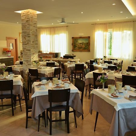 Hotel Sorriso Toscolano Maderno Exterior photo