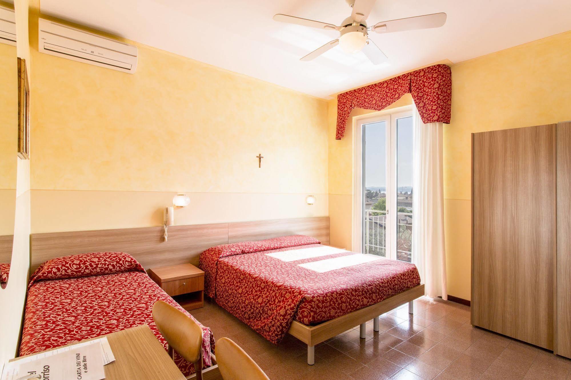 Hotel Sorriso Toscolano Maderno Exterior photo