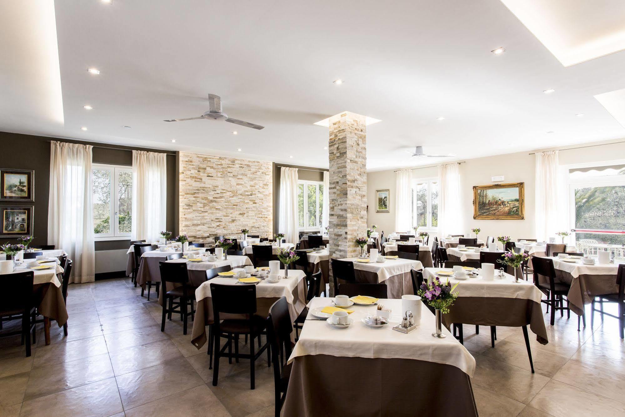 Hotel Sorriso Toscolano Maderno Exterior photo