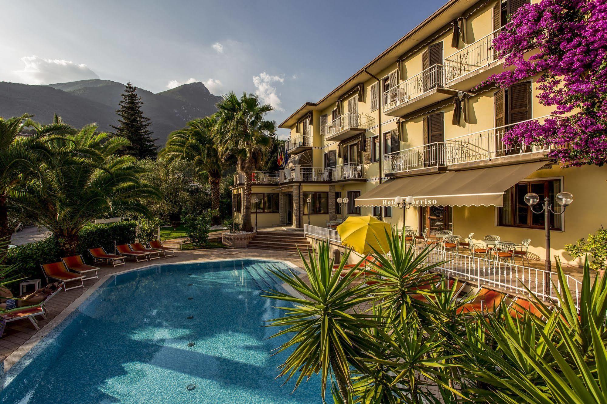 Hotel Sorriso Toscolano Maderno Exterior photo