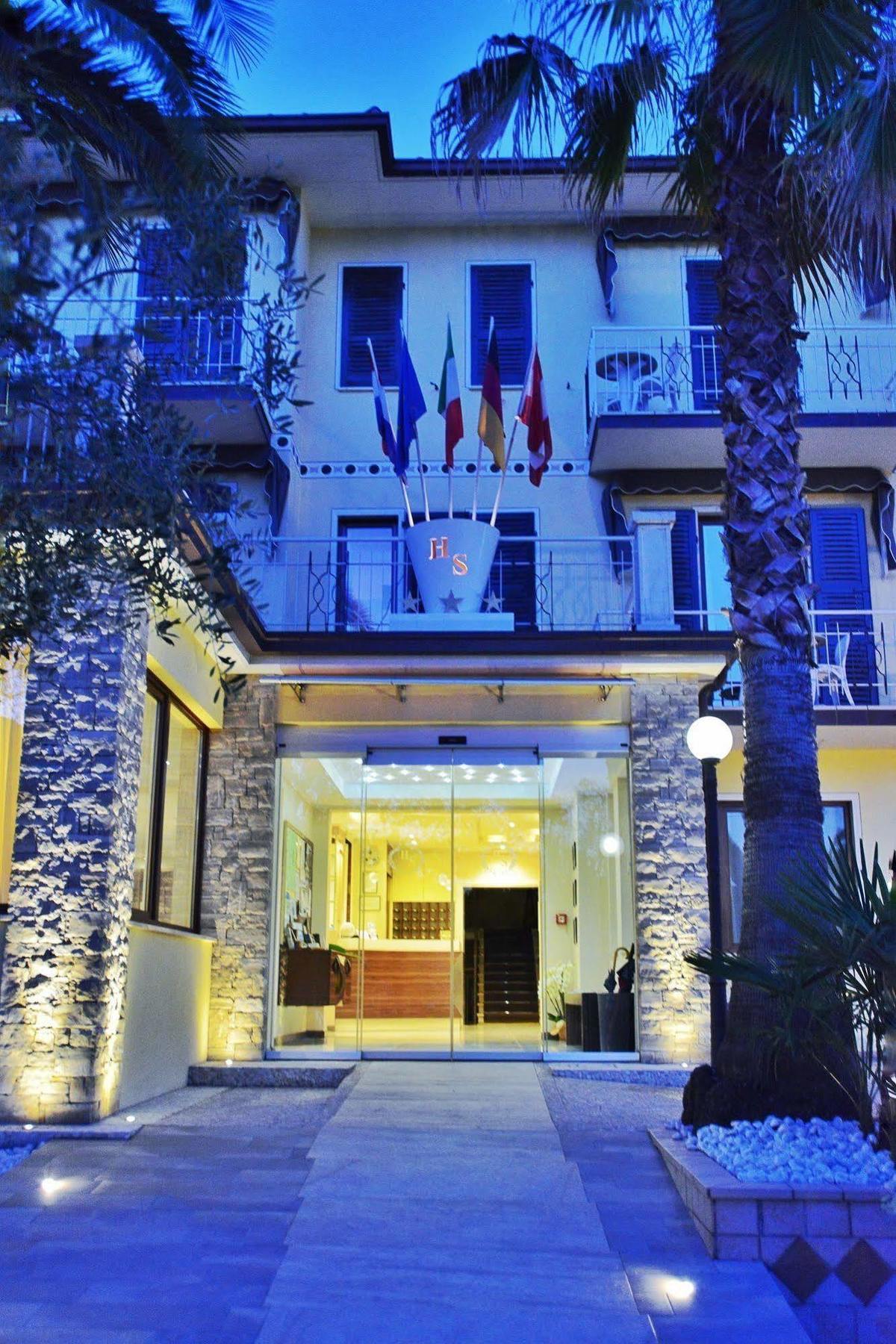 Hotel Sorriso Toscolano Maderno Exterior photo