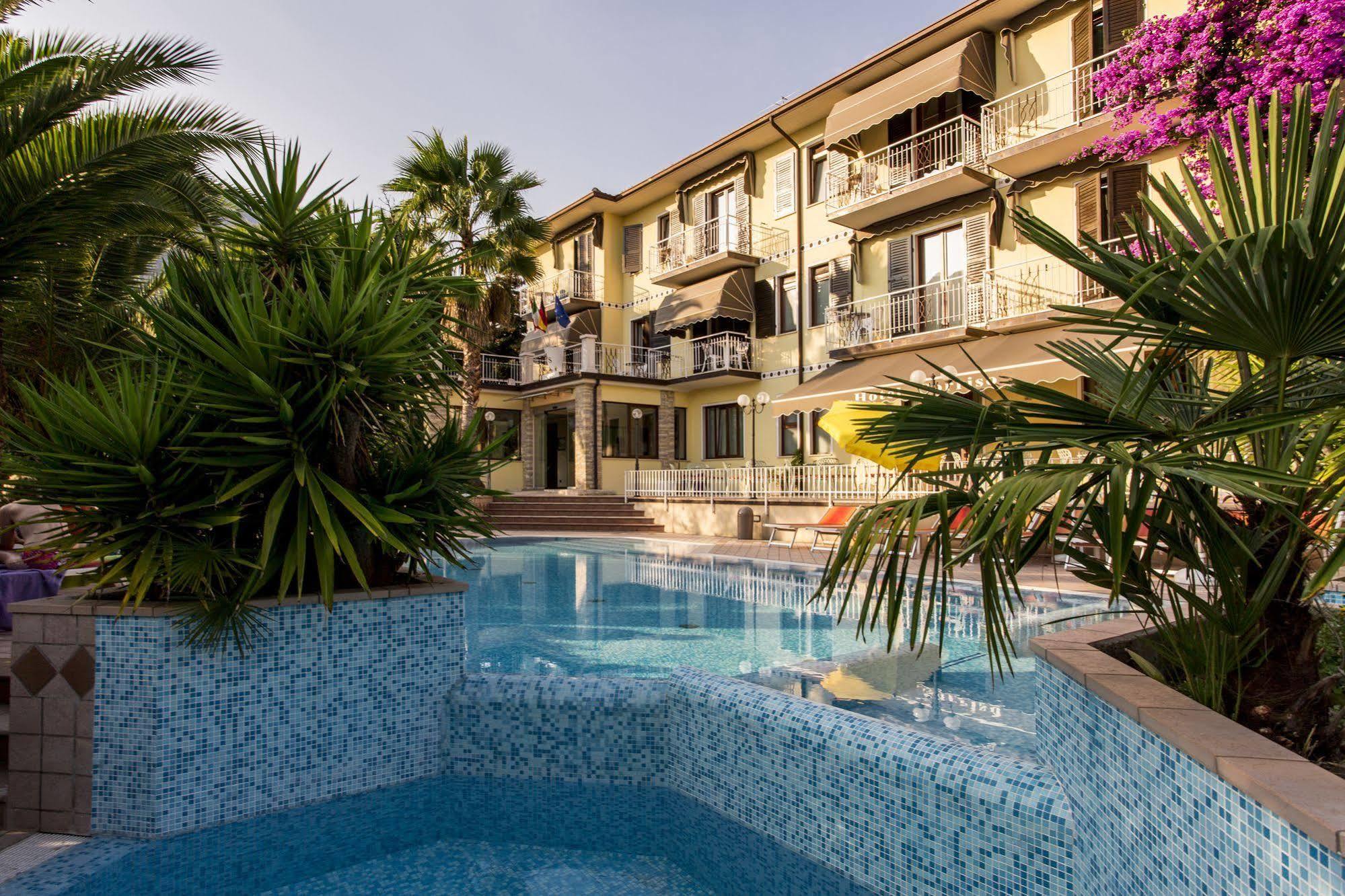 Hotel Sorriso Toscolano Maderno Exterior photo