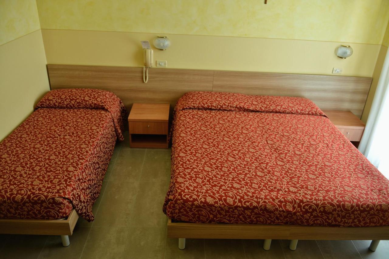 Hotel Sorriso Toscolano Maderno Exterior photo